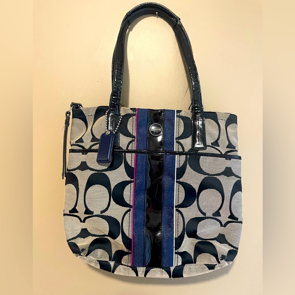 Coach shoulder bag authentic